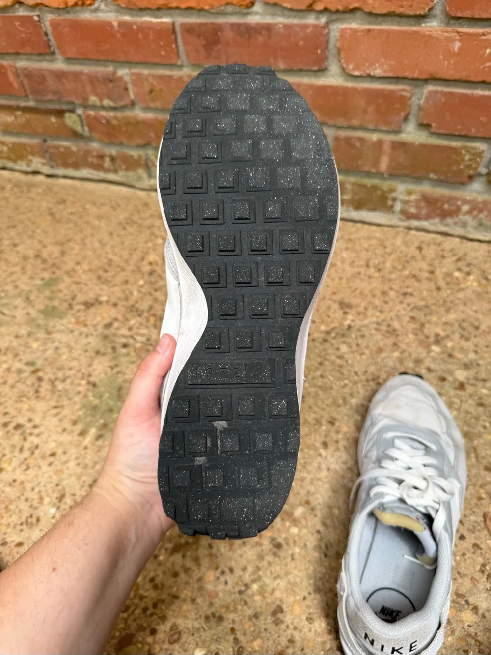 Men's Nike Casual Lace-Up Sneakers in Light Gray